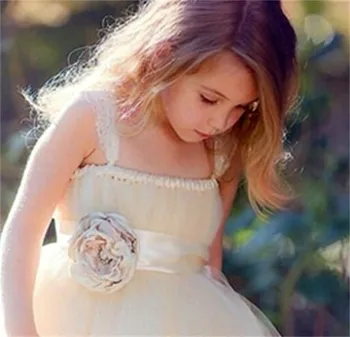 Платье для девочки с цветочным узором из белого пушистого тюля цвета Слоновой кости с 3D аппликацией Свадебное платье с Милым Маленьким цветочком для празднования Первого причастия