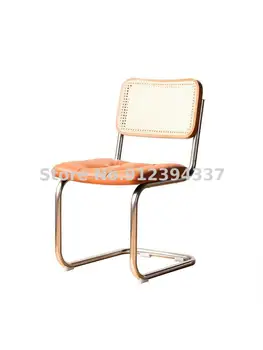 Минималистичный современный гостиничный стул из ротанга со спинкой из нержавеющей стали, обеденный стул из цельного дерева в скандинавском стиле, домашний светильник, роскошный дизайнерский красный цвет с сеткой